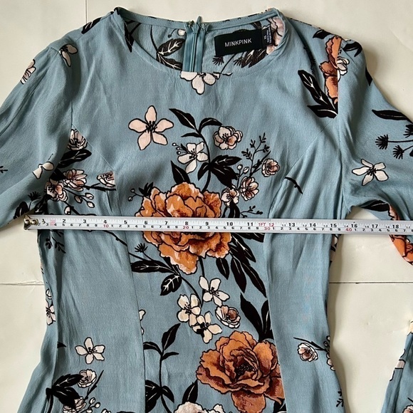 MINKPINK New Romantic Flare Sleeve Floral Print Dress - Picture 7 of 10